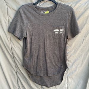 ‘Messy Hair Don’t Care’ gray t-shirt